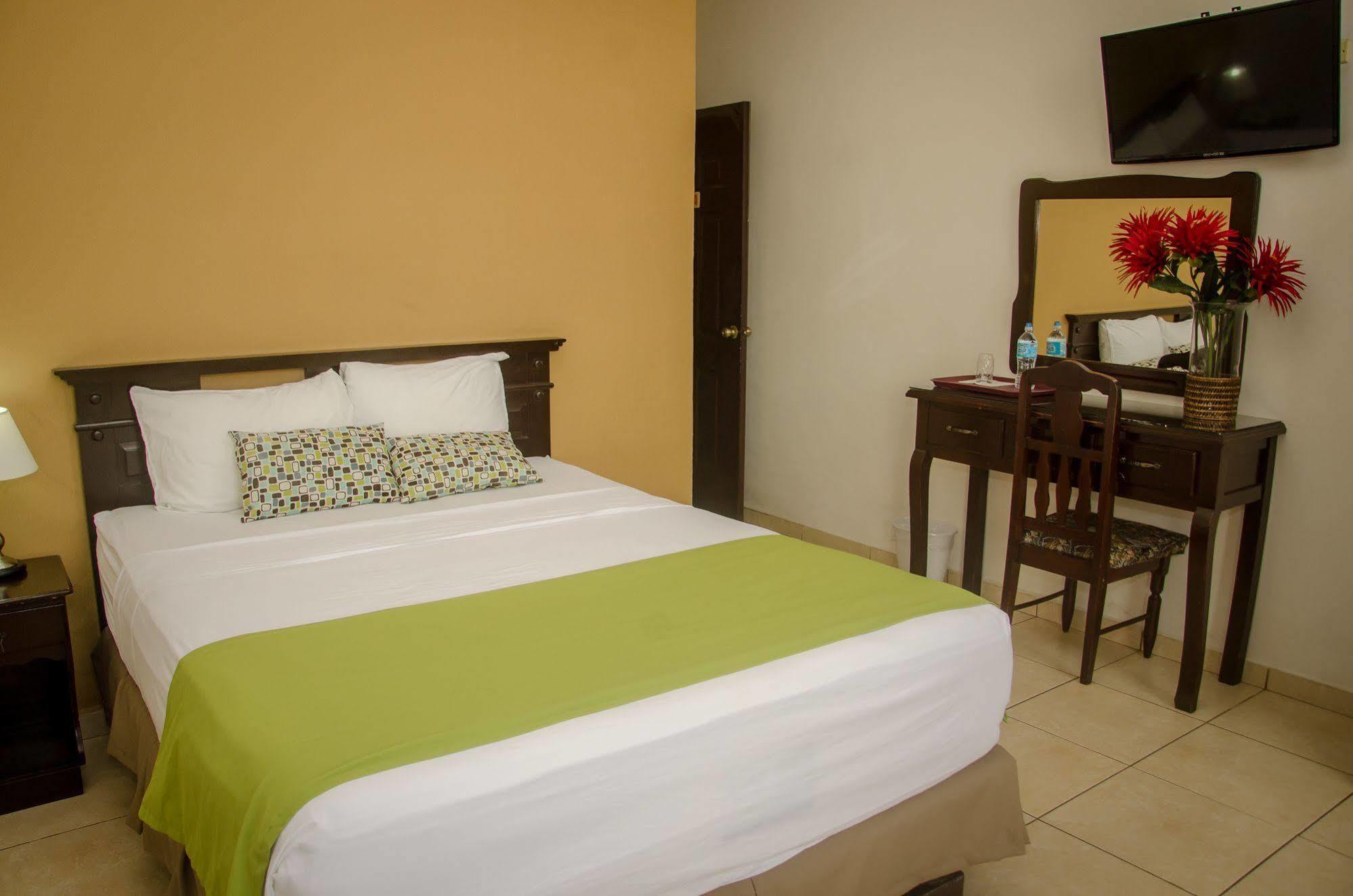 Hotel Residencial Cervantes Давид Екстериор снимка