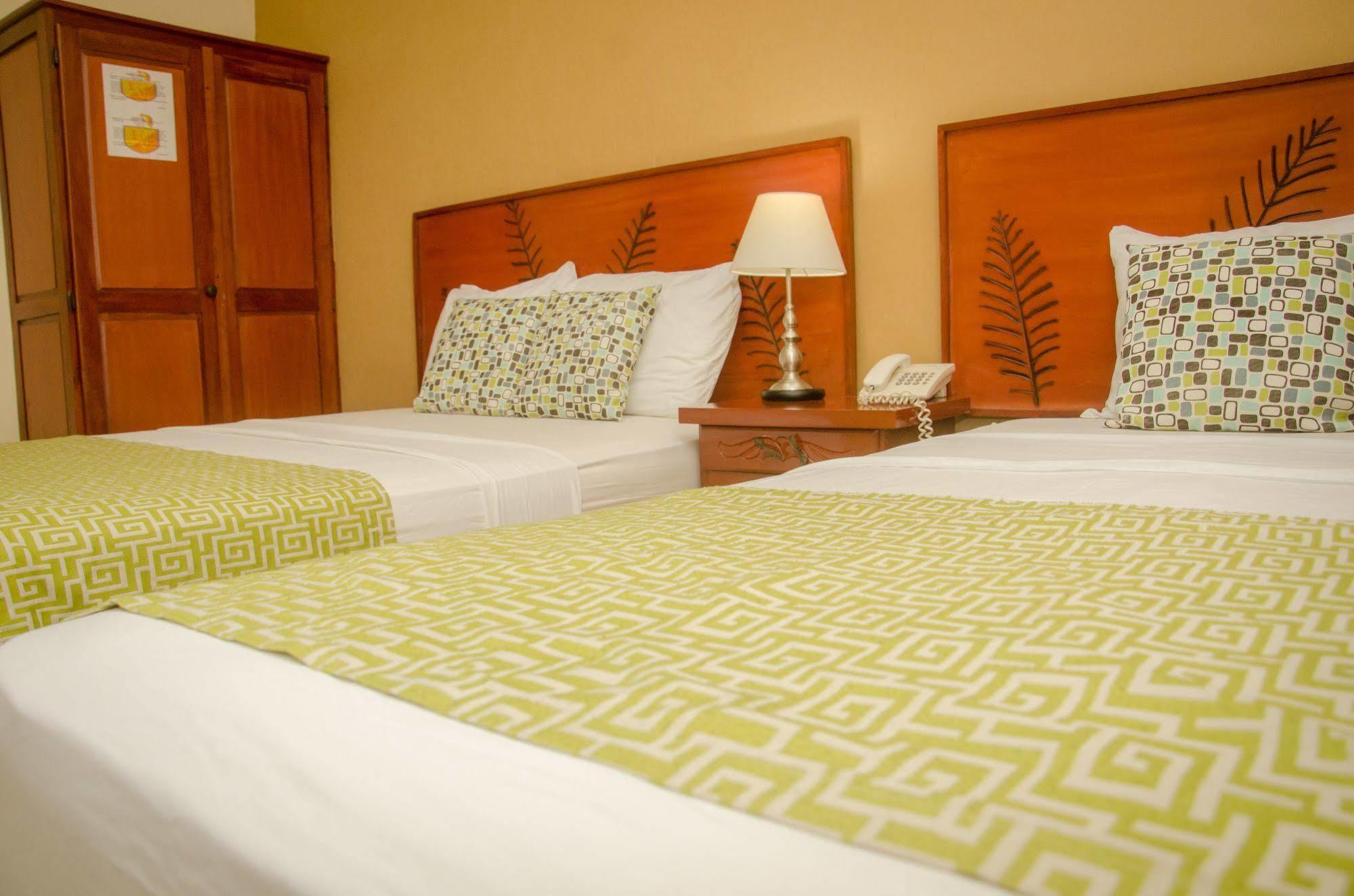 Hotel Residencial Cervantes Давид Екстериор снимка