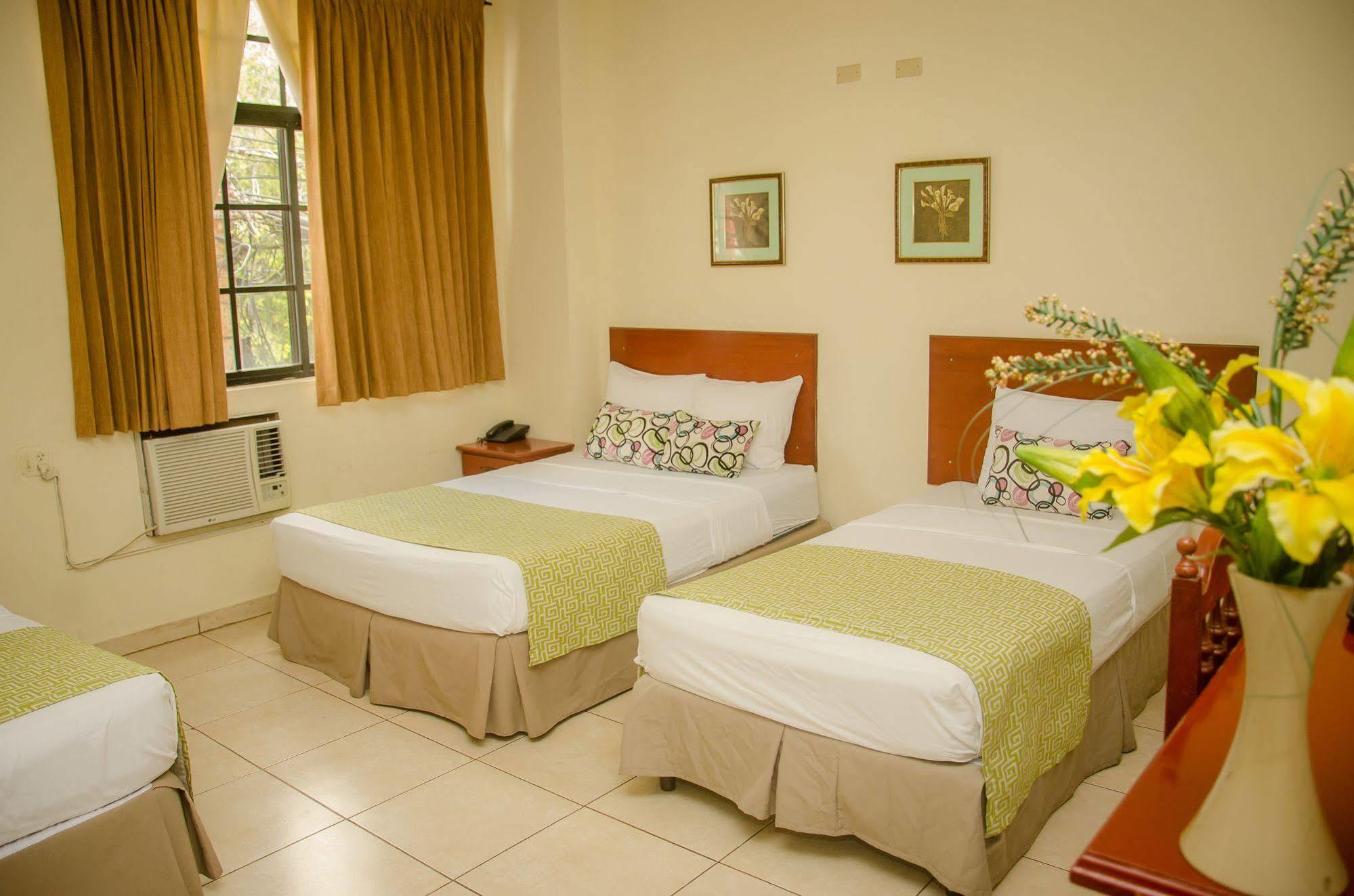 Hotel Residencial Cervantes Давид Екстериор снимка