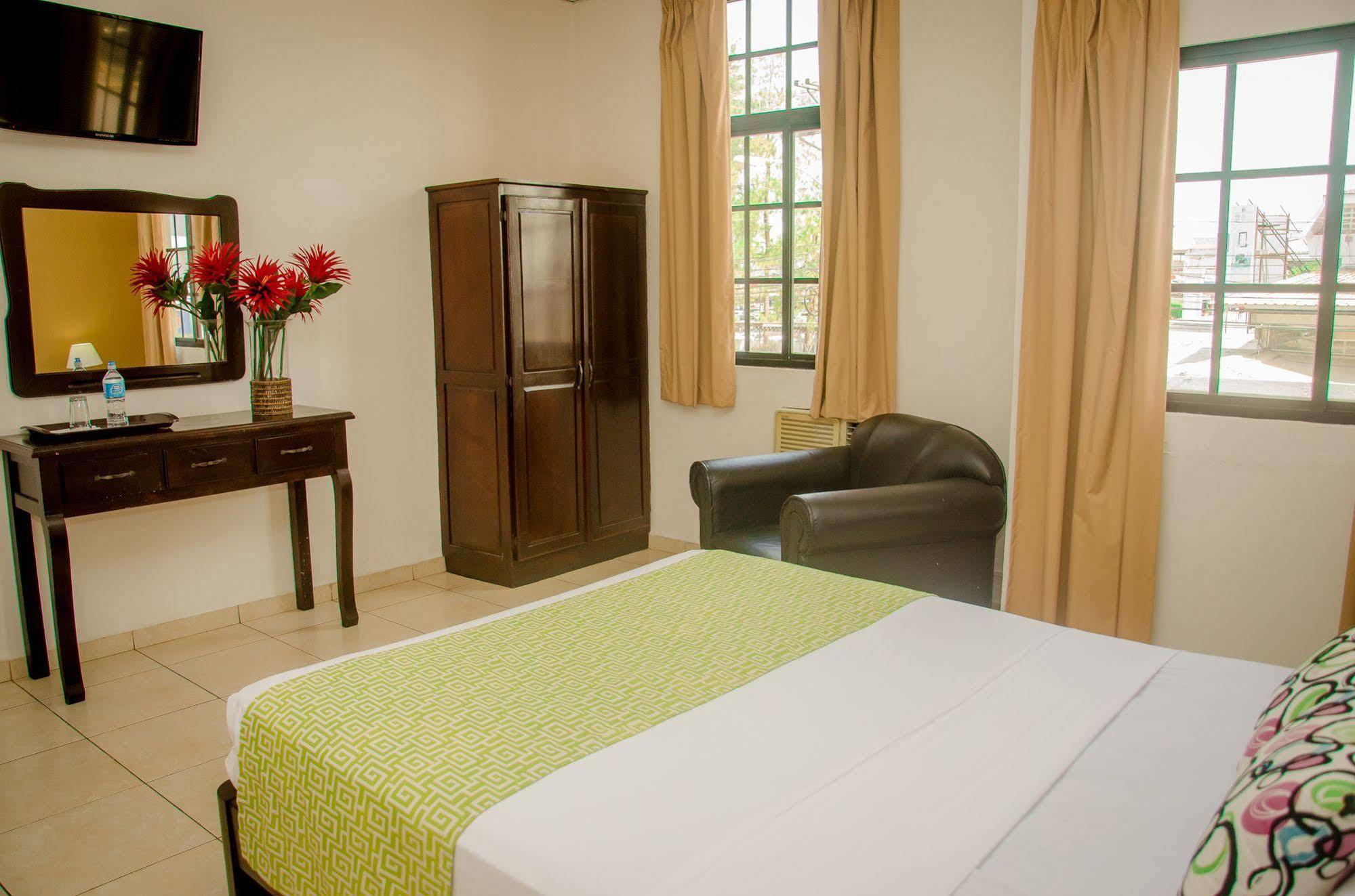 Hotel Residencial Cervantes Давид Екстериор снимка