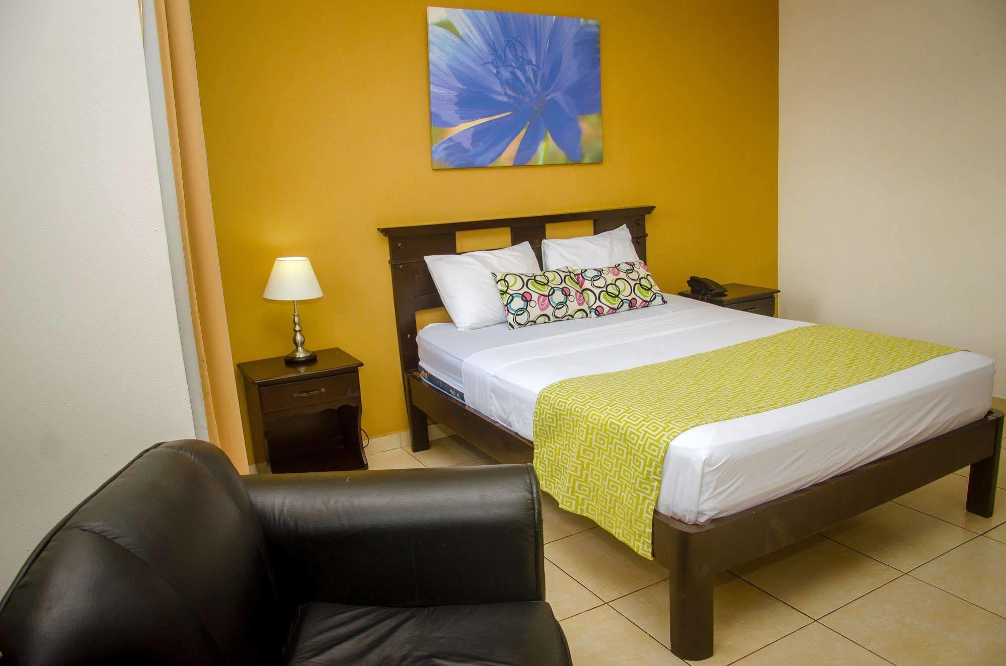 Hotel Residencial Cervantes Давид Екстериор снимка