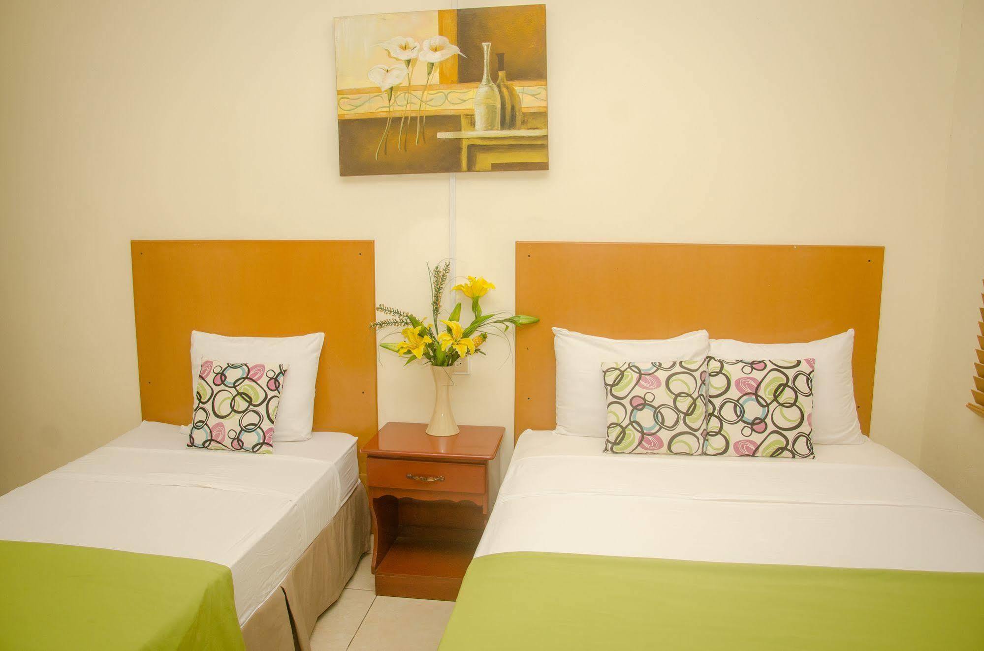 Hotel Residencial Cervantes Давид Екстериор снимка