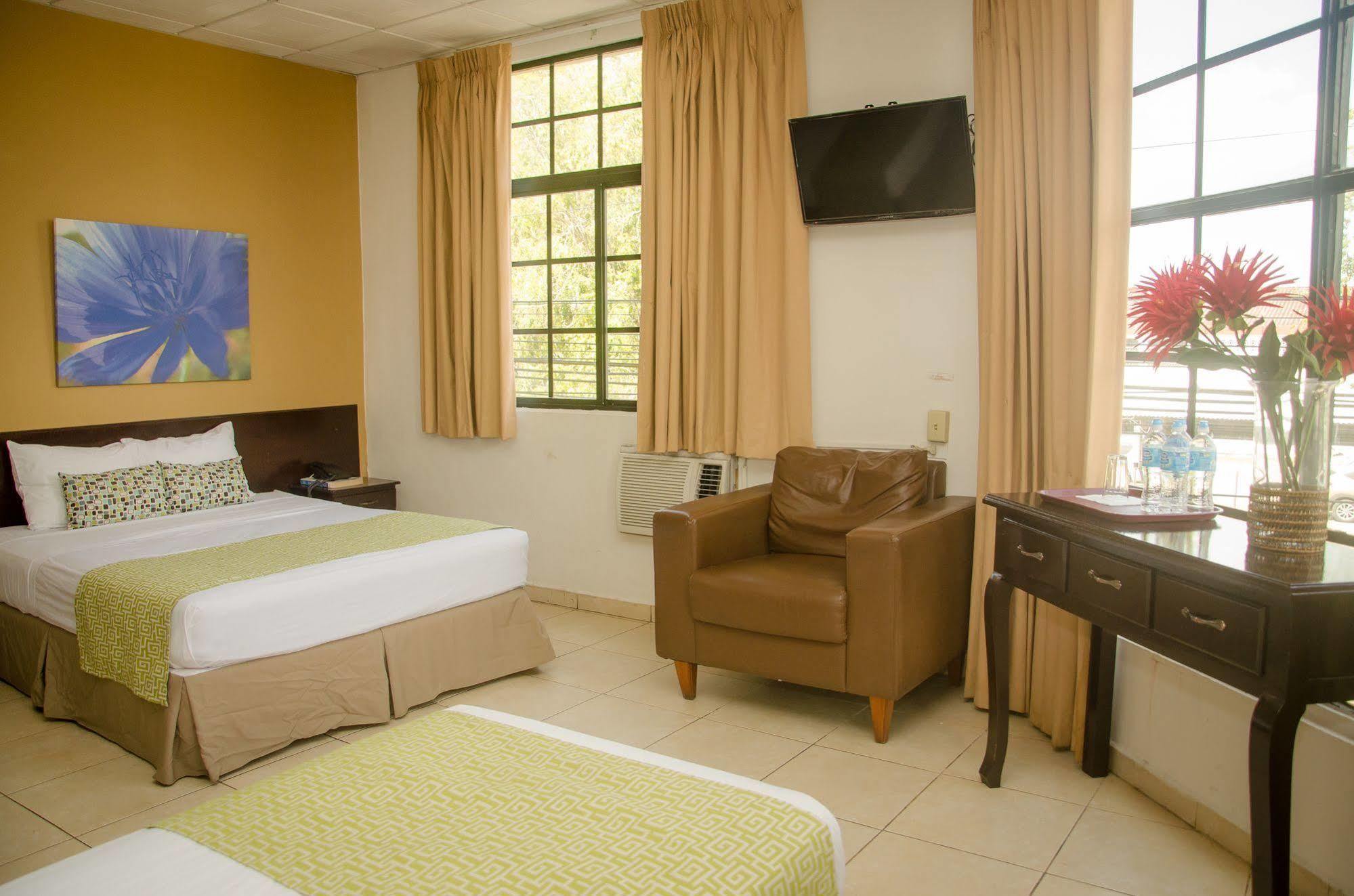 Hotel Residencial Cervantes Давид Екстериор снимка